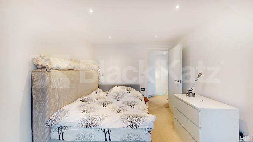 Top Floor One Bedroom Flat with Open Plan Living on Stroud Green Road Stroud Green Road, Finsbury Park